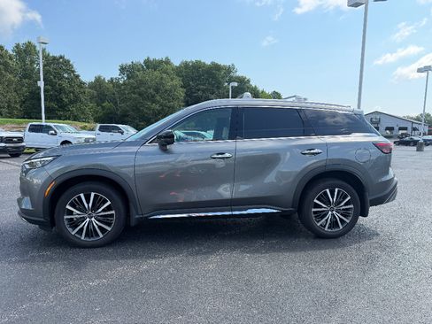 Used 2025 INFINITI QX60 Sensory AWD/4WD image 4