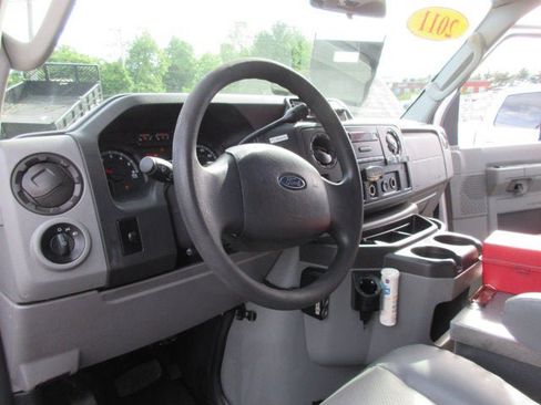 Used 2011 Ford E-350 and Econoline 350 Super Duty w/ PWR Group RWD image 7