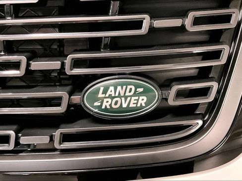 Certified 2026 Land Rover Range Rover Velar Dynamic SE AWD/4WD image 32
