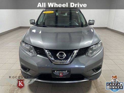 Used 2015 Nissan Rogue SV w/ SV Premium Package image 2