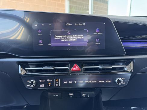 Used 2024 Kia Niro EX w/ EX Cold Weather Package image 24