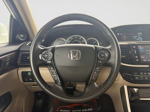Used 2017 Honda Accord Touring image 29