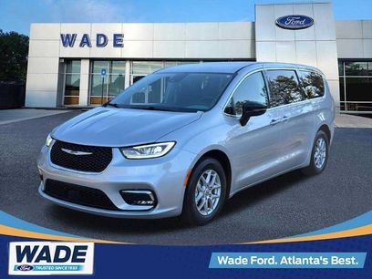 Used 2024 Chrysler Pacifica Touring-L