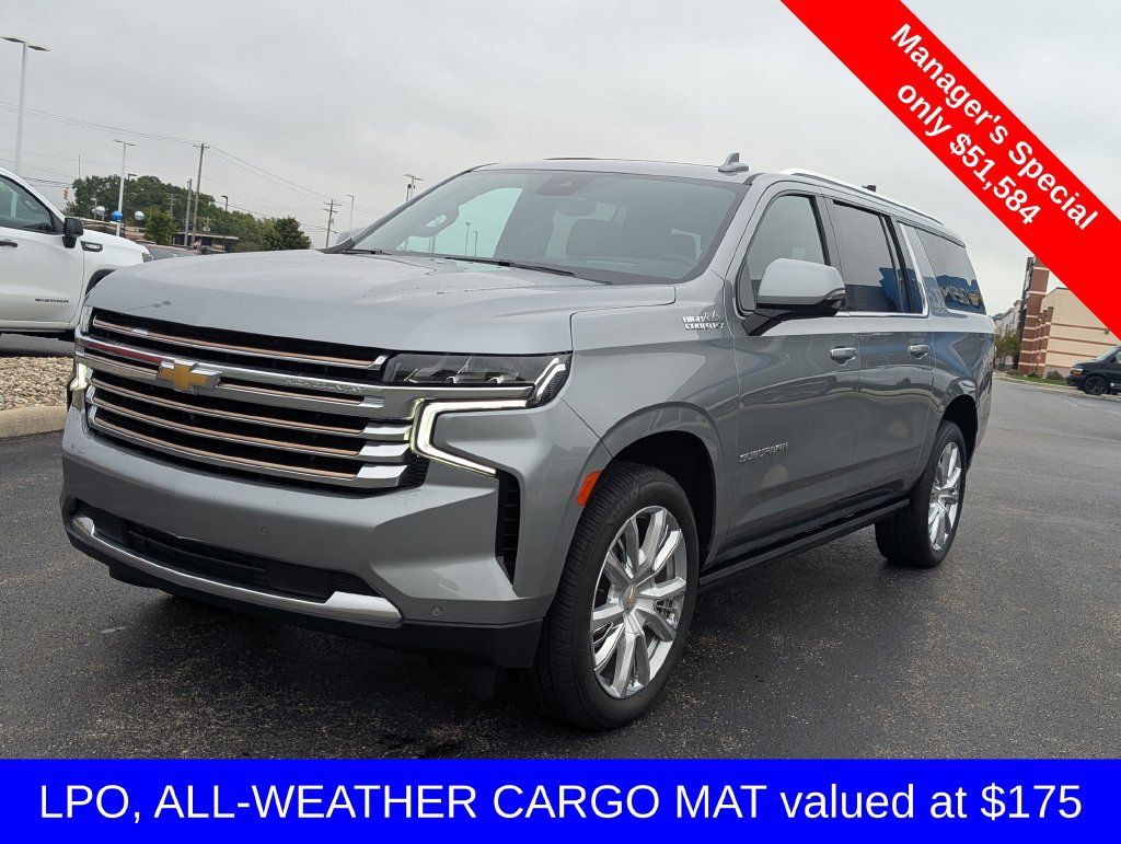 Used 2023 Chevrolet Suburban High Country w/ Premium Package 2 AWD/4WD image 3