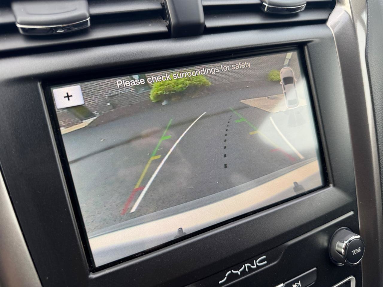 Used 2019 Ford Fusion SE FWD image 21