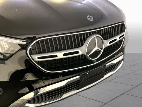 Used 2026 Mercedes-Benz GLC 300 4MATIC image 32