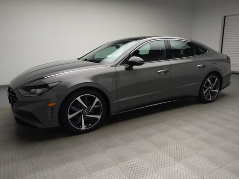 Used 2022 Hyundai Sonata SEL Plus FWD image 2