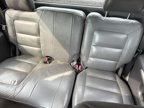 Used 2001 Ford Explorer Sport Trac 4x4 image 18