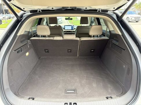 Certified 2023 Lincoln Nautilus FWD w/ Premium Package image 9