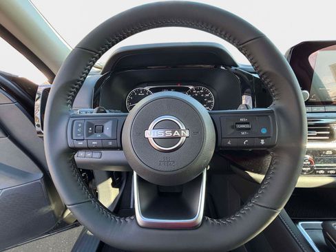 New 2025 Nissan Pathfinder SV w/ SV Premium Package image 21