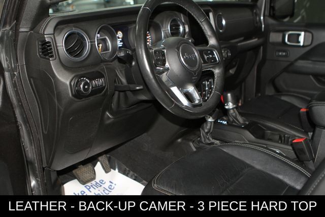 Used 2018 Jeep Wrangler Unlimited Sahara AWD/4WD image 15