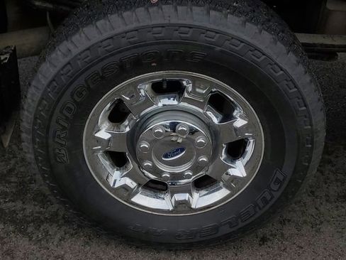 Used 2016 Ford F250 XLT w/ XLT Premium Package image 5