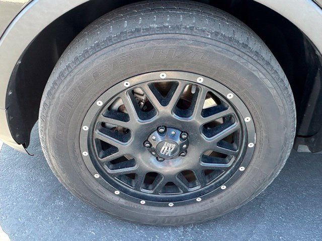 Used 2013 Ford Explorer XLT AWD/4WD image 14