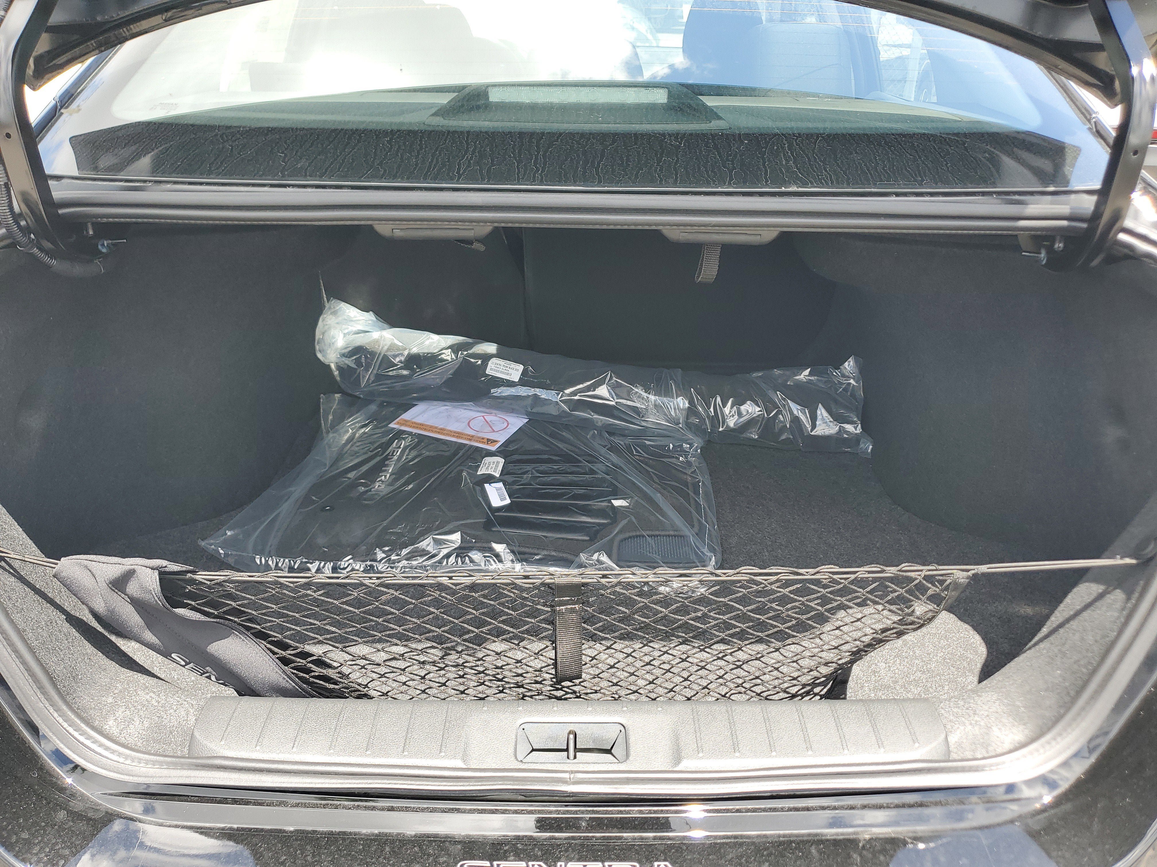 New 2025 Nissan Sentra SR w/ Midnight Edition FWD image 9