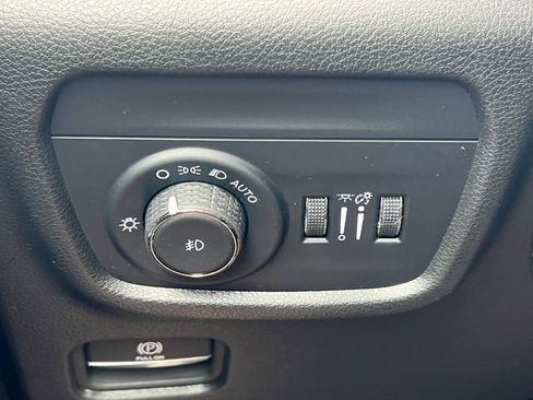Certified 2024 Jeep Grand Cherokee Limited AWD/4WD image 20