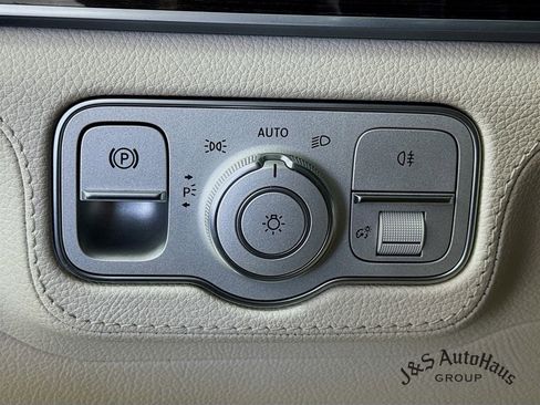 Used 2023 Mercedes-Benz GLE 350 4MATIC image 10