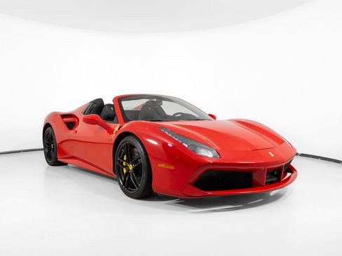 Used 2018 Ferrari 488 Spider RWD image 10