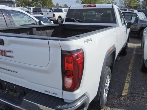 Used 2024 GMC Sierra 2500 SLE w/ SLE Convenience Package AWD/4WD image 2
