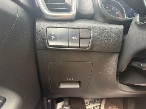 Used 2020 Kia Sportage LX FWD image 12