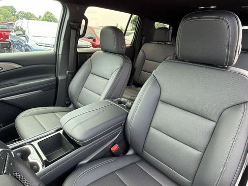 New 2026 Chevrolet Traverse LT FWD image 4