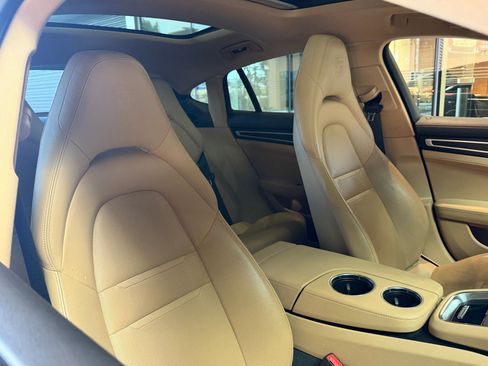Certified 2023 Porsche Panamera 4 Platinum Edition AWD/4WD image 14