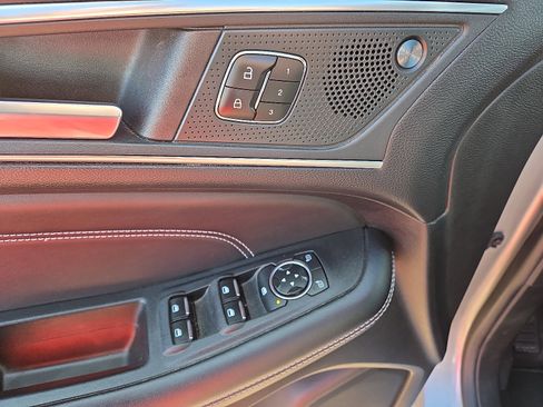 Used 2024 Ford Edge Titanium image 12