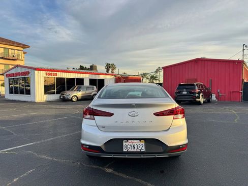 Used 2019 Hyundai Elantra SE w/ Cargo Package image 6