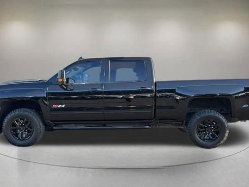 Used 2019 Chevrolet Silverado 2500 LTZ w/ Duramax Plus Package AWD/4WD image 5