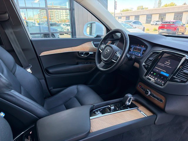Used 2023 Volvo XC90 B5 Plus AWD/4WD image 12