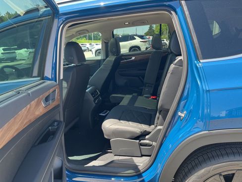 New 2026 Volkswagen Atlas SE FWD image 22