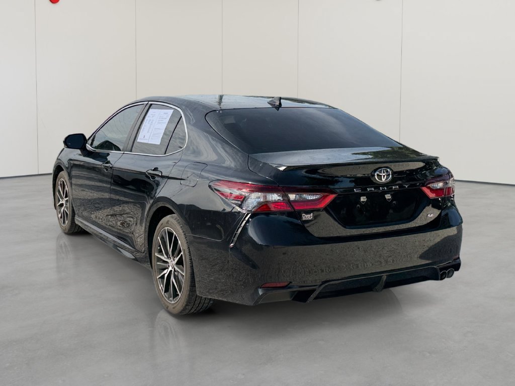 Used 2024 Toyota Camry SE FWD image 3