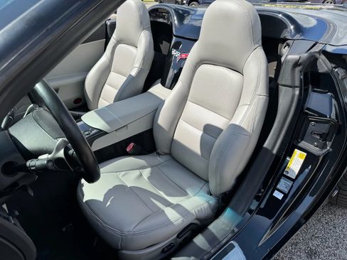 Used 2009 Chevrolet Corvette Coupe w/ Preferred Equipment Group RWD image 21