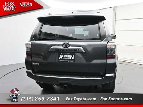 Used 2022 Toyota 4Runner SR5 Premium w/ Moonroof Package AWD/4WD image 4