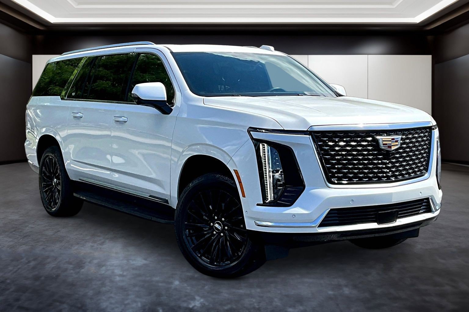 Certified 2025 Cadillac Escalade ESV Premium Luxury AWD/4WD image 1
