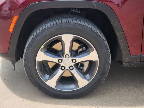 New 2026 Jeep Grand Cherokee L Limited RWD image 7
