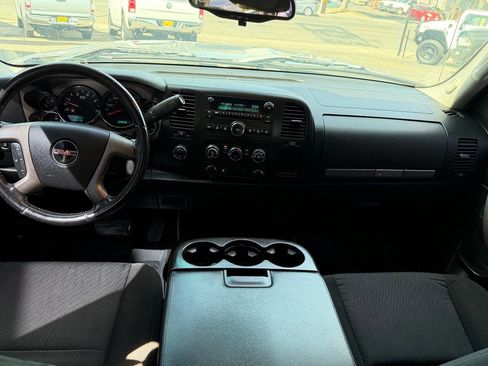 Used 2010 GMC Sierra 2500 SLE w/ Suspension Package, Off-Road image 11