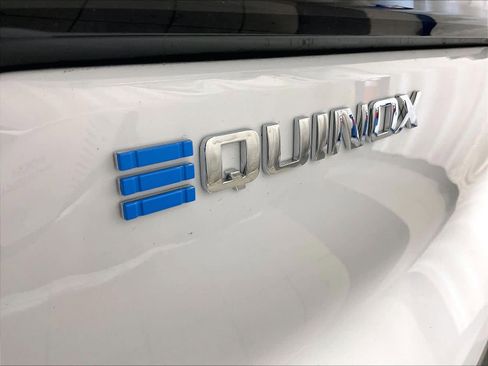 Used 2025 Chevrolet Equinox EV LT image 29