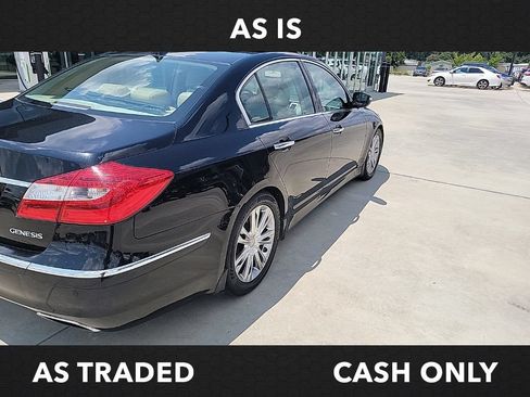 Used 2013 Hyundai Genesis 3.8 w/ Technology Pkg RWD image 5