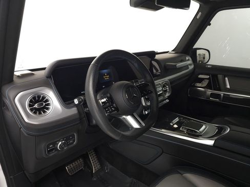 Certified 2025 Mercedes-Benz G 580 w/ EQ Technology image 9