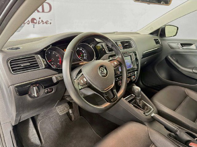 Used 2017 Volkswagen Jetta SEL FWD image 11