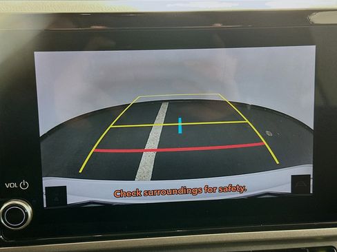 Used 2025 Toyota Camry LE image 23