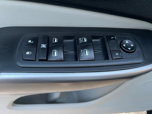 Used 2021 Jeep Cherokee Latitude Plus w/ Security Package image 17