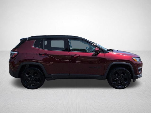 Used 2021 Jeep Compass Latitude w/ Sun and Sound Group AWD/4WD image 11