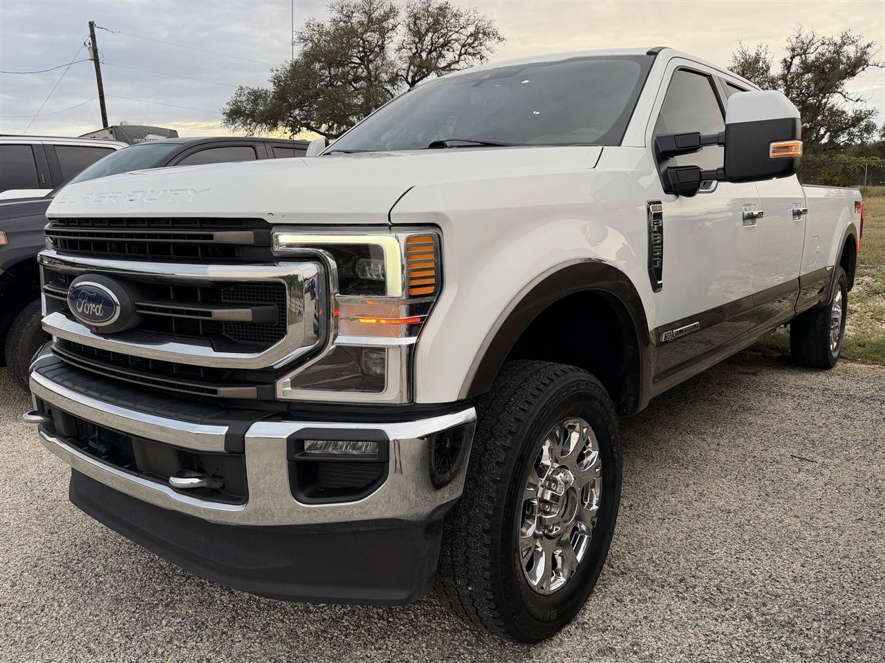 Used 2020 Ford F350 King Ranch w/ King Ranch Ultimate Package AWD/4WD image 3