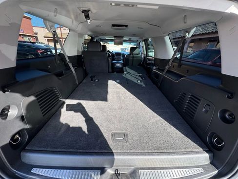 Used 2020 Chevrolet Suburban LT image 17