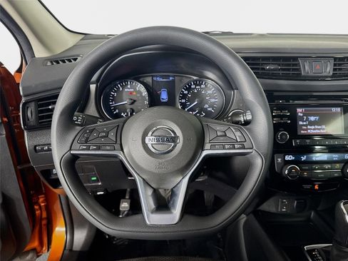 Used 2017 Nissan Rogue Sport SV FWD image 12