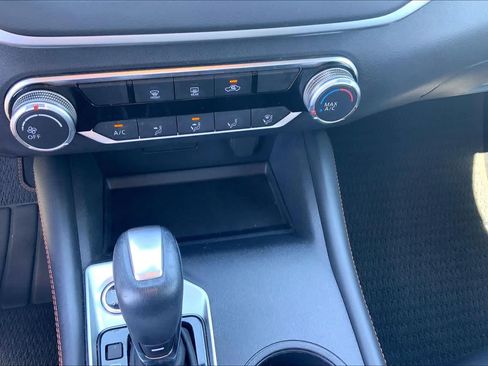 Used 2022 Nissan Altima 2.5 SR FWD image 35