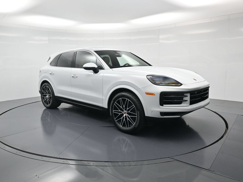 Certified 2026 Porsche Cayenne AWD/4WD image 32