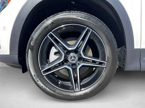 Certified 2026 Mercedes-Benz GLB 250 4MATIC image 9