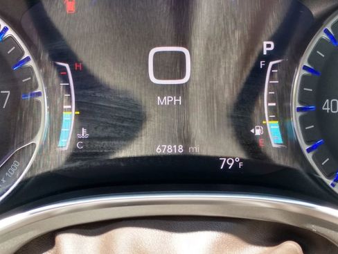 Certified 2019 Chrysler Pacifica Touring-L Plus w/ Advanced Safetytec Group FWD image 34